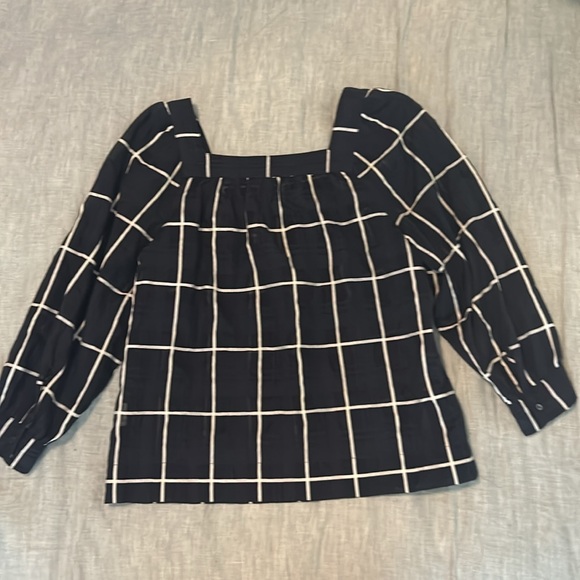 J. Crew size 6 blue and white top. - Picture 5 of 7